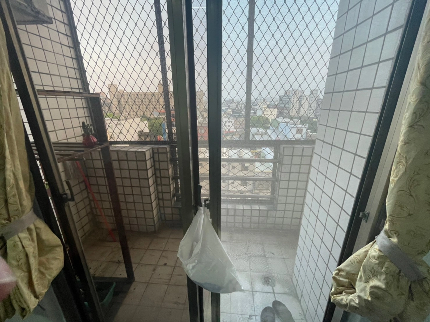舊套房翻新前屋況丨陽台 舊套房翻新前屋況丨陽台