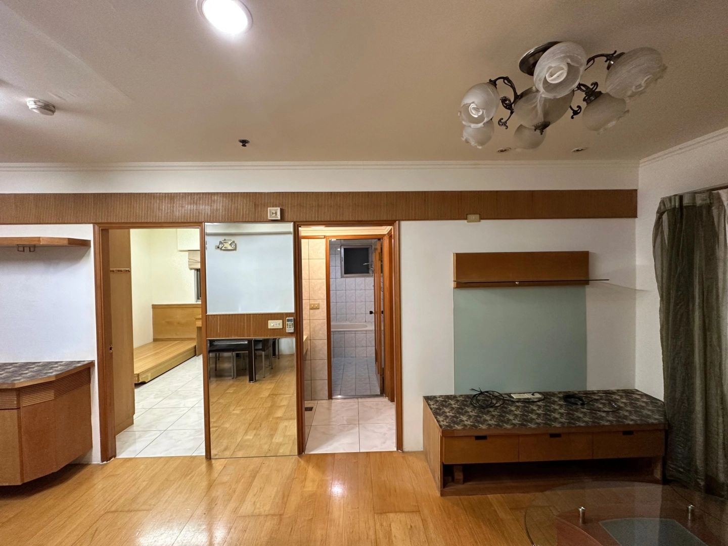 老公寓翻新前屋況丨客廳 老公寓翻新前屋況丨客廳